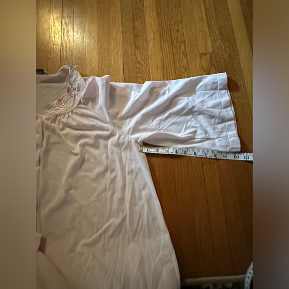 Shadowline Light Pink Rose Short Robe, OS - Picture 6 of 8